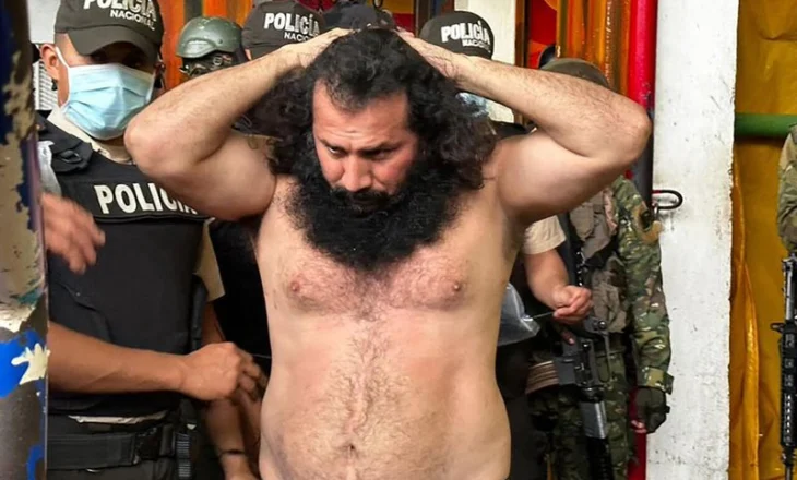 Video/ Arrestimi spektakolar i bosit të lidhur me mafien shqiptare, u ‘tradhtua’ nga vajza 3-vjeçare