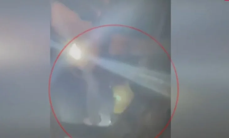 VIDEO/ Nuk parakaloi dot makinën e pastrimit, shqiptari me dy shokë zbret nga mjeti dhe dhunon rëndë punonjësin në Greqi