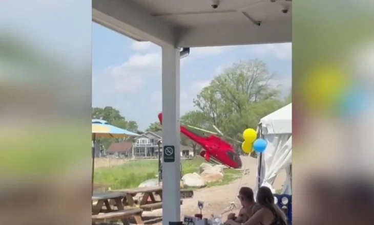 Video/ SHBA, helikopteri dështon të ulet, përmbyset disa metra larg një restoranti në Michigan
