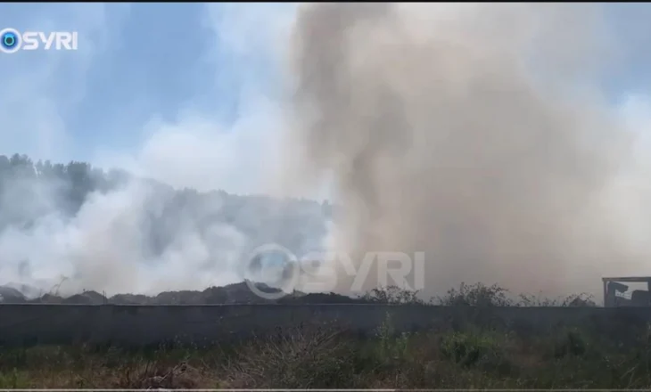 VIDEO/ Tym e flakë, digjen mbetjet tek magazinat e bashkisë së Lezhës