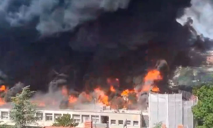VIDEO/ Zjarr i madh në Universitetin e Viterbos në Itali, evakuohen klasat, shembet një pjesë e fakultetit