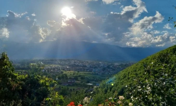 Vranësira dhe temperatura deri në 34 gradë Celcius, parashikimi i motit për sot