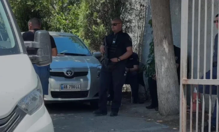 Vrasja e Ardian Nikulajt/ Gruaja, kamarieri dhe banakieri dëshmojnë në gjykatë para Ruben Saraivës