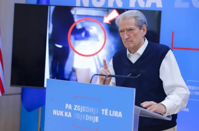 “Zgjedhjet ishin farsë”/ Berisha publikon të tjera pamje: Komisionerët hedhin votat bashkë me zgjedhësit