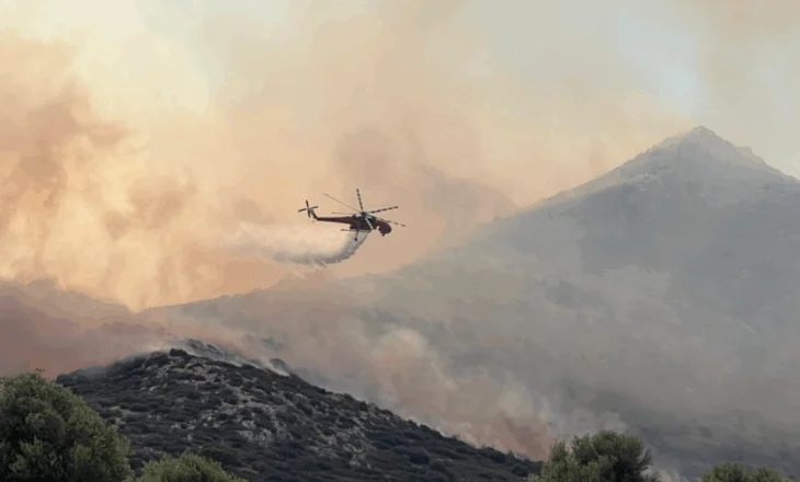 Zjarr i madh pranë Athinës/ Tetë avionë në ndihmë për shuarjen e flakëve
