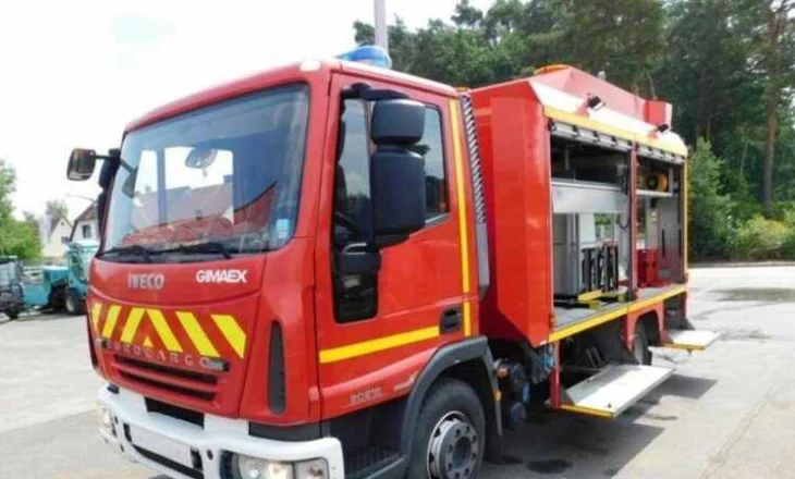 Zjarr në Berat pranë qendrës ku strehohen persona me aftësi të kufizuar, policia kërkon autorët