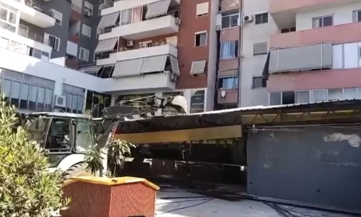 “20 mijë metra katror të çliruara në Tiranë”/ Rama publikon pamjet e shprishjes së ndërtimeve pa leje: Puna nuk do të ndalet