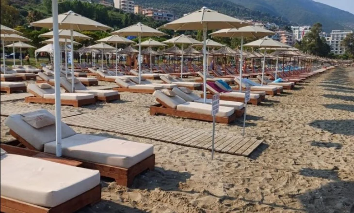 200 euro për dy shtretër dhe një çadër? Pothuaj secili turist do t’u tregojë gishtin e mesit