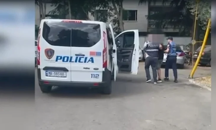 23-vjeçari i armatosur lëvizte me taksi për të shmangur kontrollet, arrestohet
