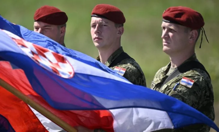 30 vite nga ‘Stuhia’/ Kroacia shfaq fuqinë: 3,400 ushtarë, 500 tanke dhe 40 avionë në parade