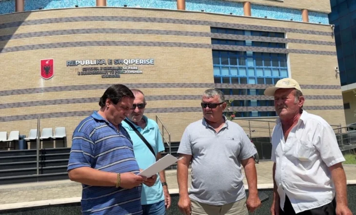 4 vite pa zbardhur vendimin, ish-punonjësit e ujësjellësit fituan gjyqin, gjyqtarja nuk hap rrugën për dëmshpërblim