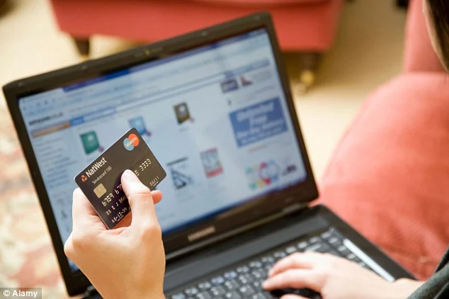 400 mln € në rrezik? Shteti “zbret” online për të ndalur kaosin e shitjeve në internet! Ja çfarë parashikon ligji i ri