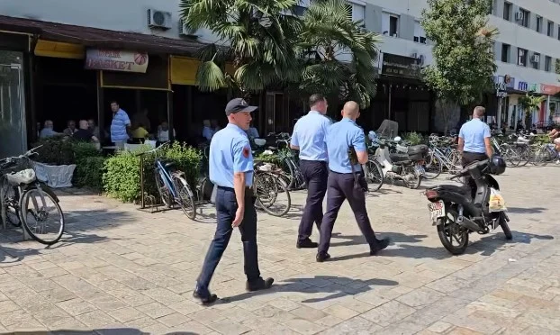 “5 ditë kohë ose i shembim”, aksion për lirimin e hapësirave publike në Shkodër