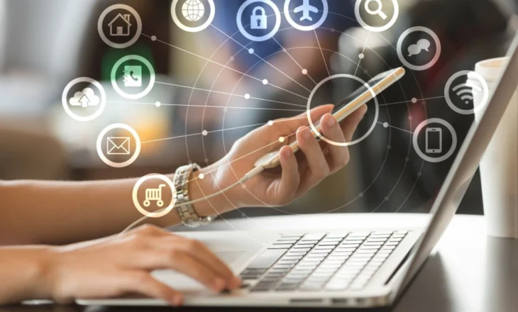 99% e të rinjve shqiptarë janë çdo ditë online, por ndër të fundit në Europë për aftësitë dixhitale