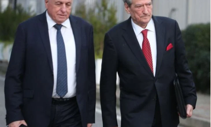 A duhet të japë dorëheqjen Berisha? Ja si përgjigjet Tritan Sheu