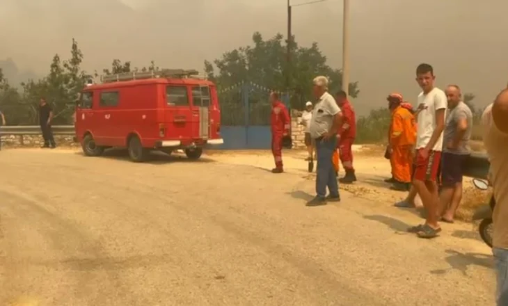 Afrohet pranë banesave zjarri në fshatin Paftal, zona e Shpiragut në rrezik