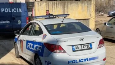 Aksident fatal në autostradën Tiranë–Durrës/ Humb jetën 18-vjeçari, plagoset pasagjeri, ja si paraqitet gjendja e tij