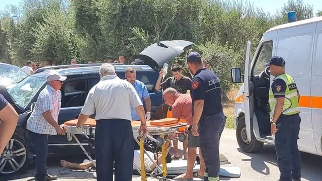 Aksident i rëndë në Borsh/ Përplasen dy automjete, raportohet për 2 viktima dhe 2 të plagosur