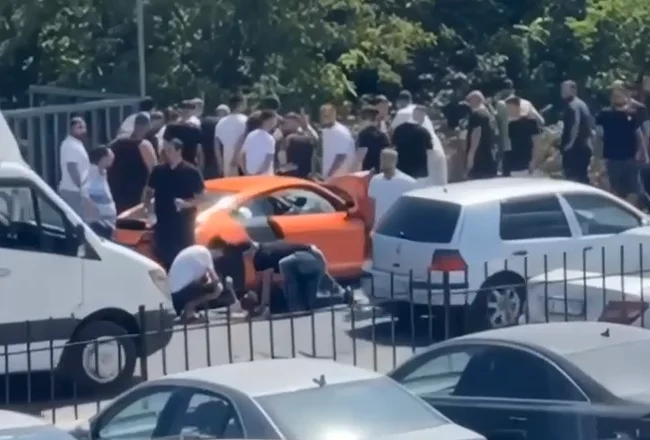 Aksident i rëndë në Fushë-Krujë, dërgohen me urgjencë në spital 3 të rinj
