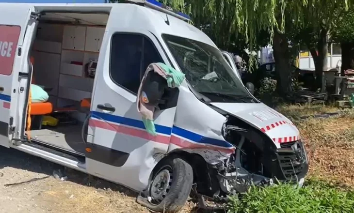 Aksident i rëndë në Gjirokastër, përplaset ambulanca, 6 të plagosur