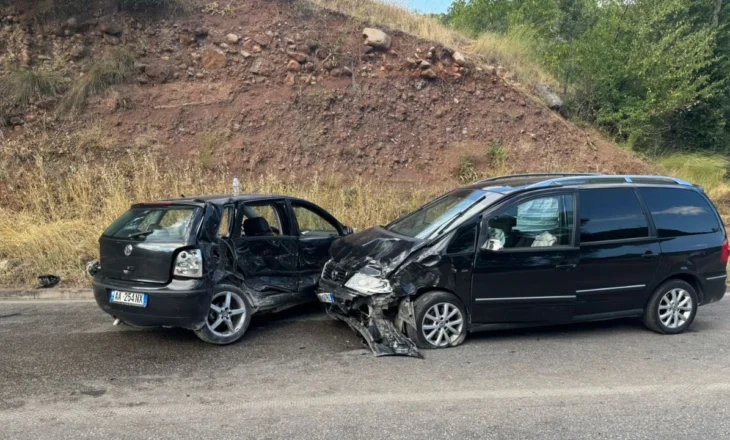 Aksident me katër të plagosur në aksin Librazhd-Qafë Thanë, në gjendje të rëndë një 15-vjeçar