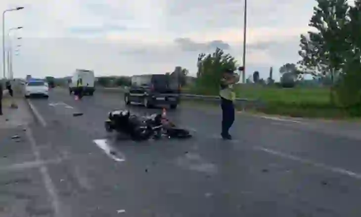 Aksident me vdekje në aksin Lezhë-Shkodër, turisti humb kontrollin e motorit