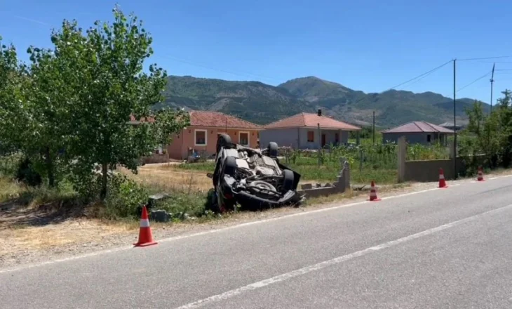 Aksident në afërsi të fshatit Dvoran në Korçë: Plagosen një çift bashkëshortësh dhe një këmbësore