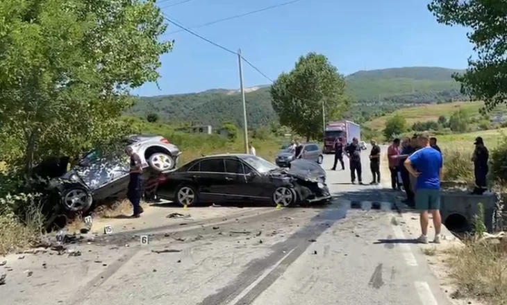 Aksidenti i rëndë në Thumanë, policia jep detaje: Viktima, e ëma e një prej shoferëve të automjeteve,3 të plagosurit…