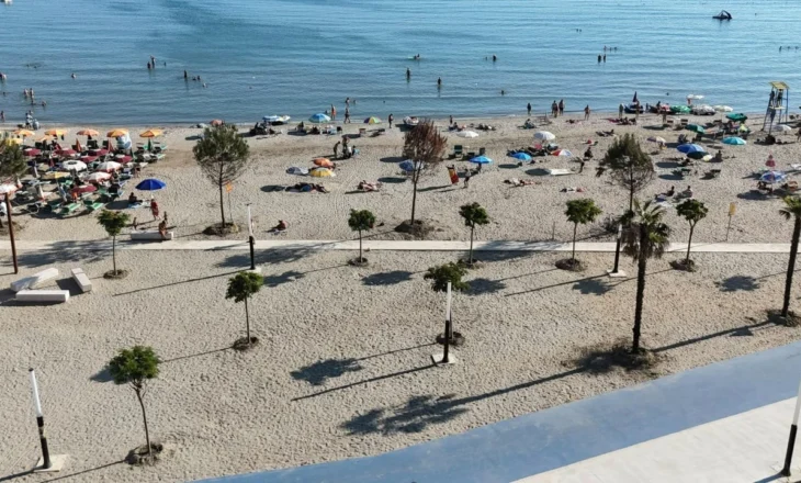 Aksioni për lirimin e hapësirave publike, Rama ndan fotot nga Durrësi