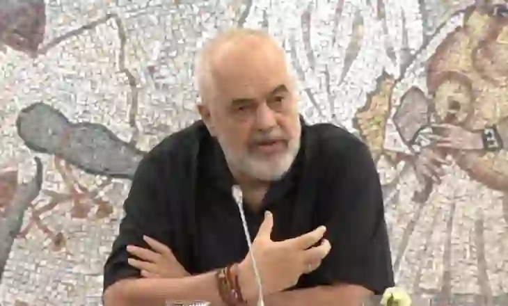 Aksioni për shembjen e ndërtimeve në Theth dhe lirimi i hapësirave publike, Rama ‘rikthehet’ para publikut: Nesër këtu!