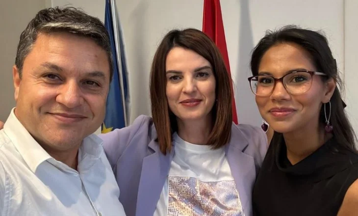 Albana Koçiu i jep zyrtarisht detyrën Ina Majkos