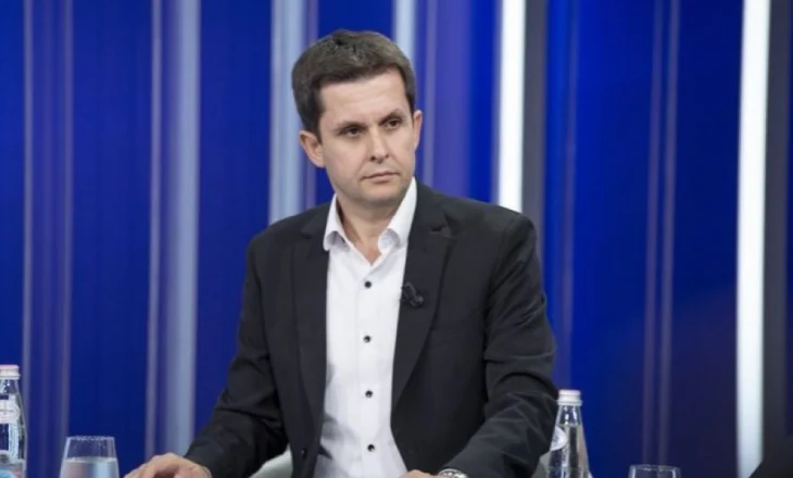 Alimehmeti paralajmëron për rreziqet shëndetësore të verës: Kujdes me ujin, ushqimin dhe infeksionet!