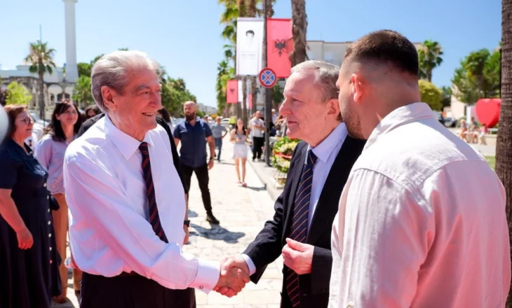 “Ambasadori i Lirisë”/ Ndarja nga jeta e Daum, Berisha: Mbylli sytë në atdheun e tij të dytë! Mik i shquar i ditëve më të vështira për shqiptarët