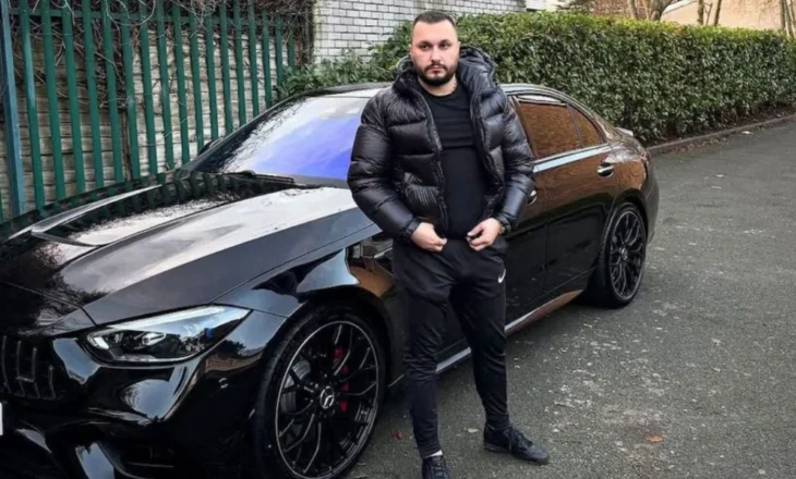 Angli/ Skifteri nga Lezha mburret me makinën me targa të personalizuara! Daily Telegraph: Mercedezi tij kushton 80.000 paund