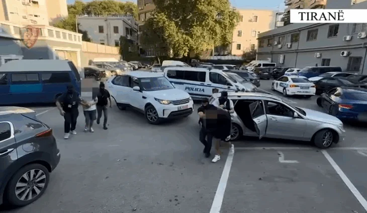 Arrestohen dy furnitorët e drogës në Tiranë, sekuestrohen 1.2 kg kokainë (Emrat)