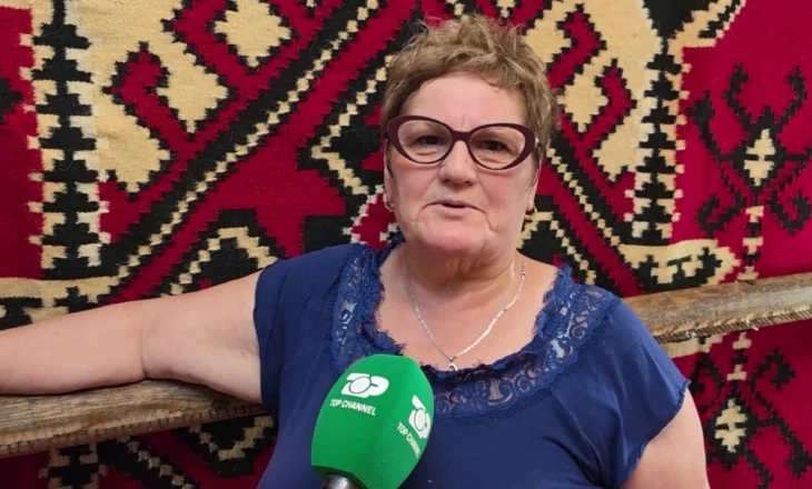 Artizania e fundit në Fier	që punon ende në tezgjah, 68-vjeçarja e përkushtuar te punimet tradicionale shqiptare