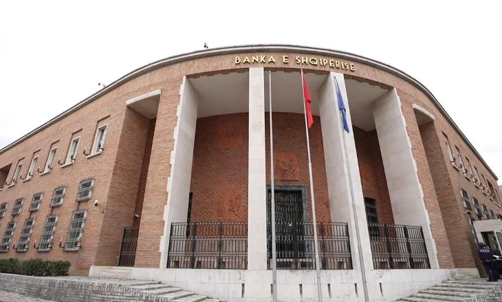 Bankat ‘dorështrënguar’ me kredinë për shtëpi/ Tavanet për huanë për blerje banese do frenojnë kredinë