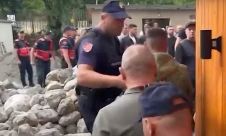 Banorët kundërshtojnë shembjen e ndërtimeve në Theth/ Përplasen ashpër me policinë, paralajmërojnë protesta