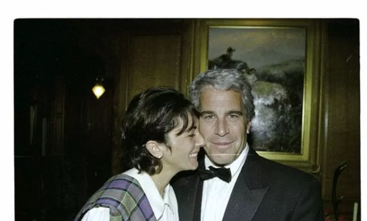Bashkëpunëtorja e Jeffrey Epstein takohet me Departamentin e Drejtësisë. Roli i saj në dosjen “famëkeqe”?!