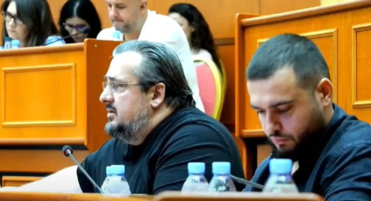 ‘Bashkia Tiranë jashtë kontrollit’, Teliti: Veliaj nuk është më në detyrë, kush po i firmos vendimet?