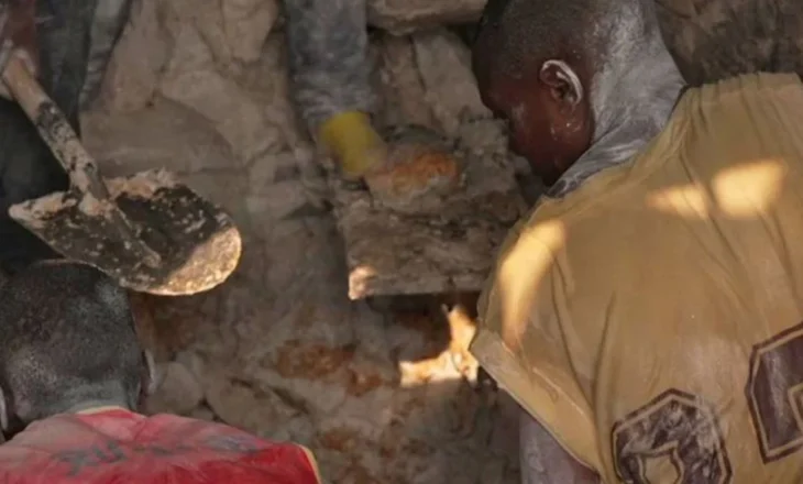 BBC: Në zemër të minierës kongoleze që ushqen botën me celularë