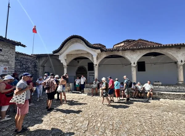 Berat/ 40 mijë turistë vizituan Muzeu “Onufri” në 6 muaj, kryesojnë të huajt