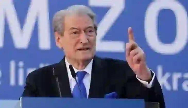 “Berisha kishte lidhje me agjendën serbe”, gazetari: Si më hoqi nga puna, pastaj më kërkoi ndihmë!
