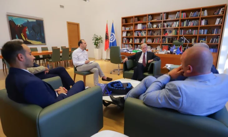 Berisha me deputetin e Forza Italia: Do të vijojmë luftën kundër farsës së 11 majit