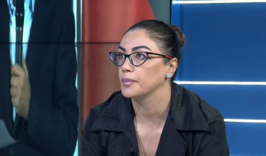 “Berisha po mban peng PD-në”, Llabani: Janë formuar fraksione dhe blloqe influence kundër tij brenda partisë
