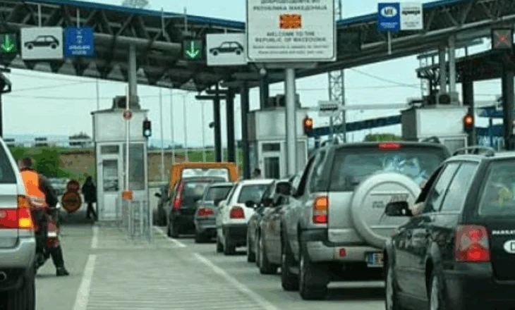 Bie sistemi i policisë në Maqedoninë e Veriut, ndalohet përkohësisht hyrja e automjeteve nga Kosova