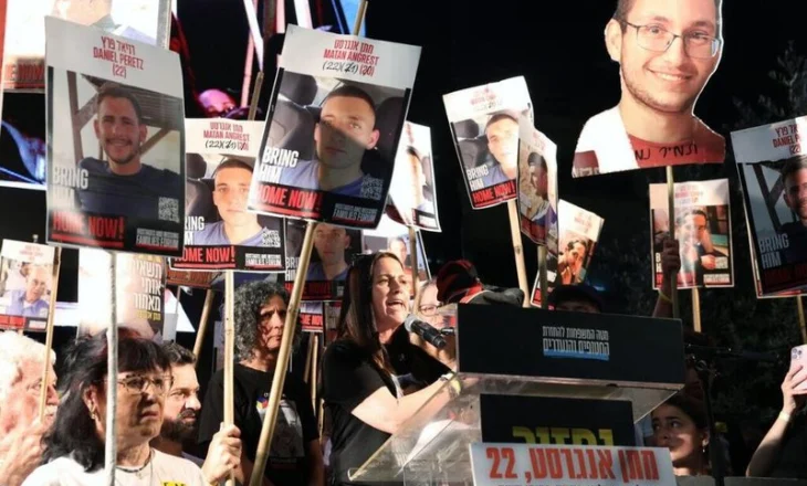 “Bisedimet afër pikës së vendimit“/ Zyrtari i lartë izraelit: Hamasi po vonon marrëveshjen e re për pengjet