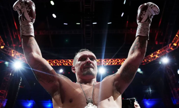 BOKS/ Usyk konfirmohet kampion bote, ukrainasi mposht me K.O Dubois