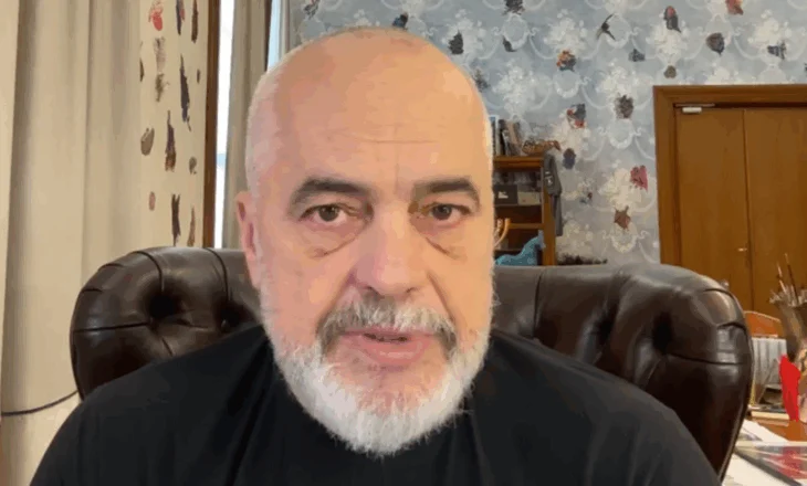 ‘Borxh për t’u shlyer’, Rama ndan pamjet nga Vlora: Skuadra e 11 majit të jetë në terren