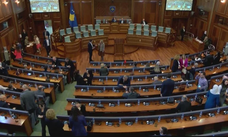 “Cirku i demokracisë” ekspertët: Kosova drejt krizës së pashembullt